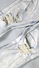 Load image into Gallery viewer, Bleach Blue Ure Jean