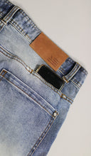 Load image into Gallery viewer, Vintage Slim Jean