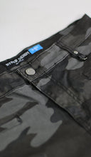 Load image into Gallery viewer, Black Camo Cargo Pant
